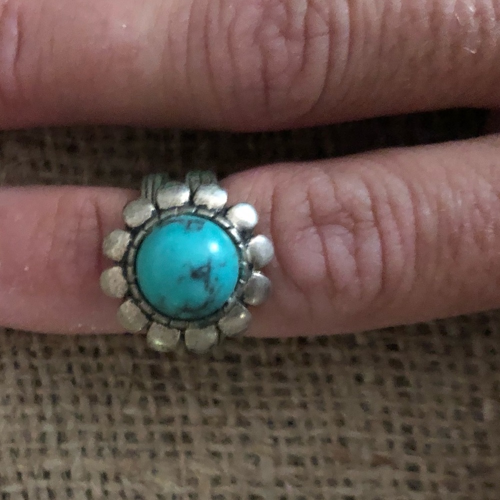 Turquoise flower ring